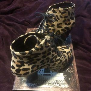 Final Price Drop! ‘Lita’ Inspired ‘Raspy’ Booties